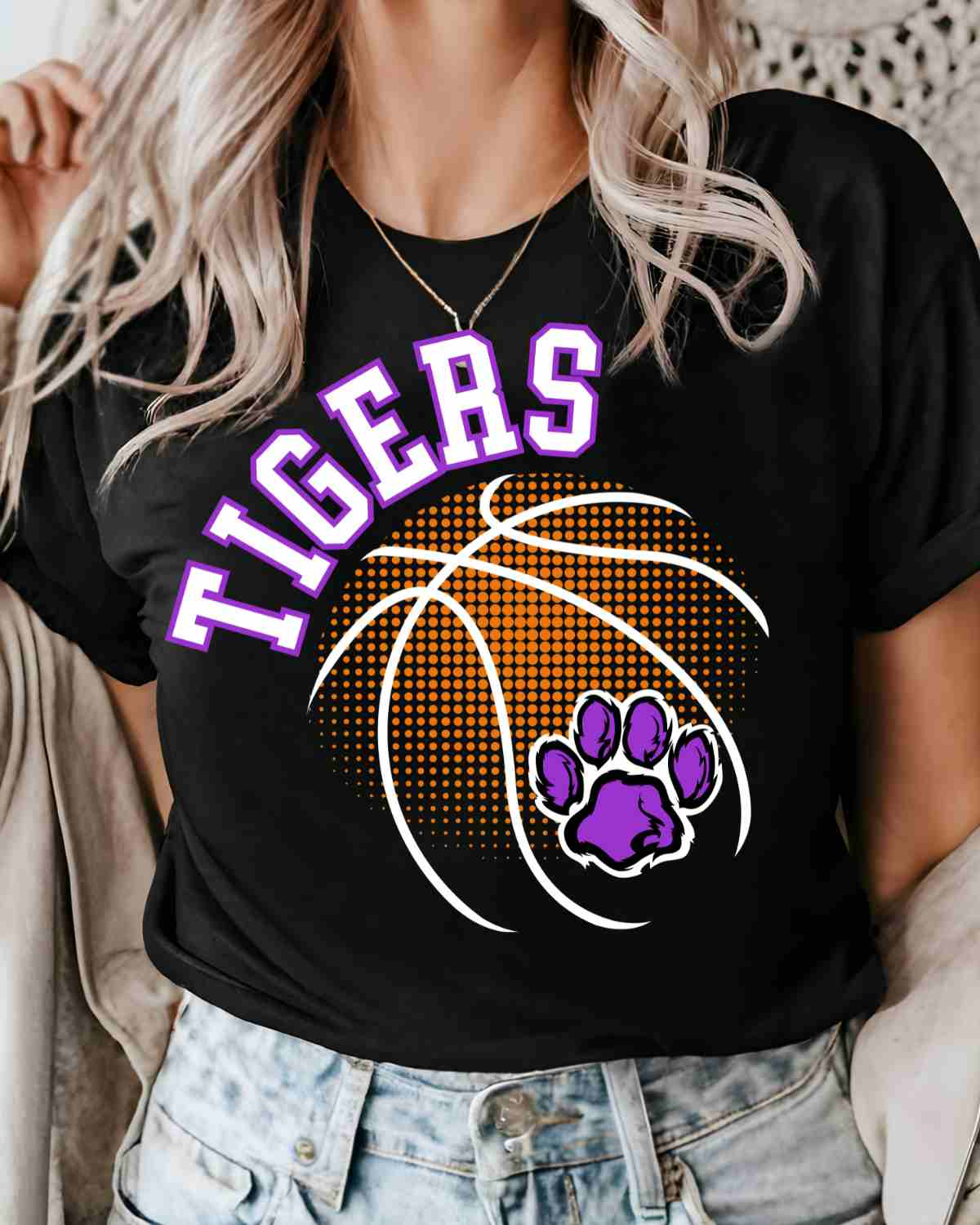 Tigers Basketball Halftone Ball DTF Transfer