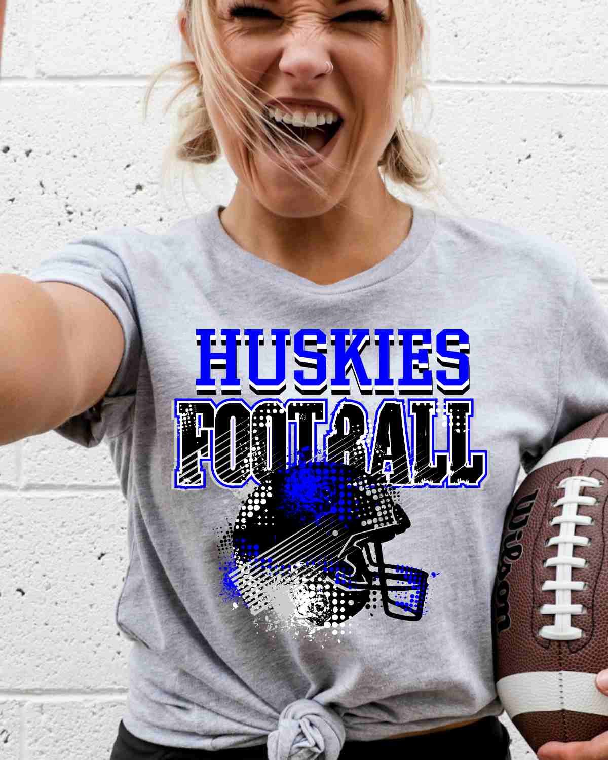 Huskies Football Grunge Helmet DTF Transfer