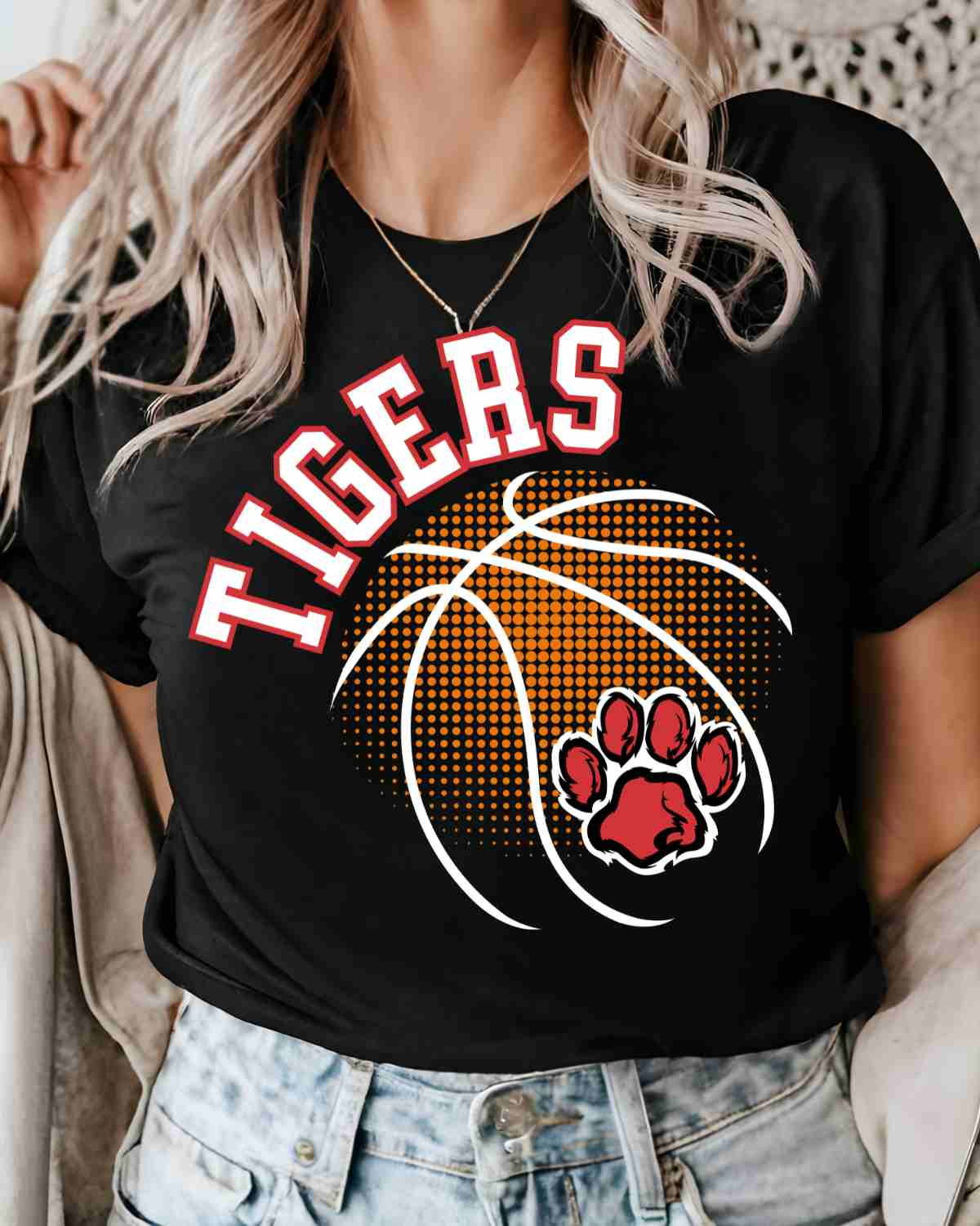 Tigers Basketball Halftone Ball DTF Transfer